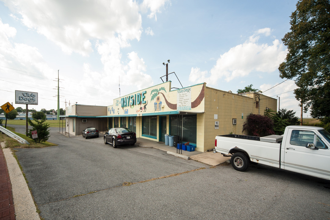 Wayside Apartments in Frederick, MD - Building Photo