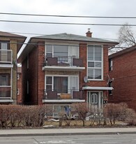 391 Royal York Rd in Toronto, ON - Building Photo