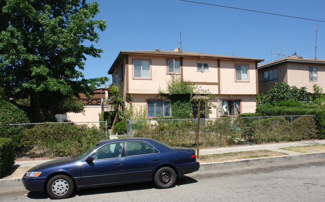 7041 Fulton Ave in North Hollywood, CA - Building Photo - Building Photo