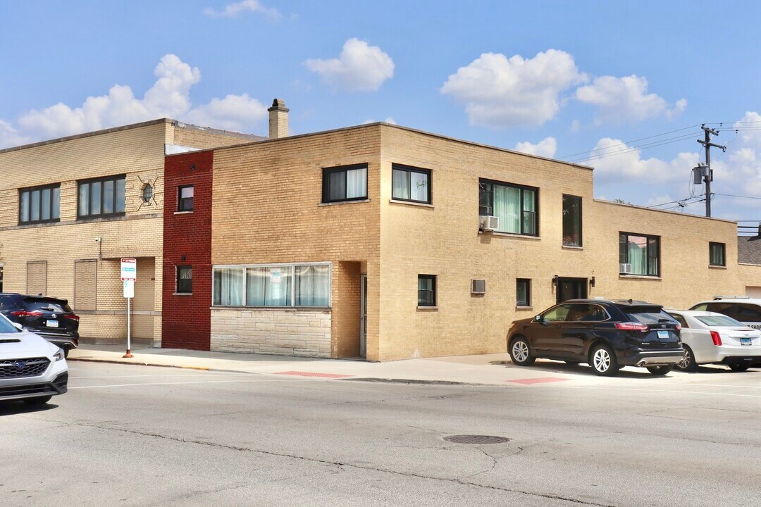 6646 26th St in Berwyn, IL - Building Photo