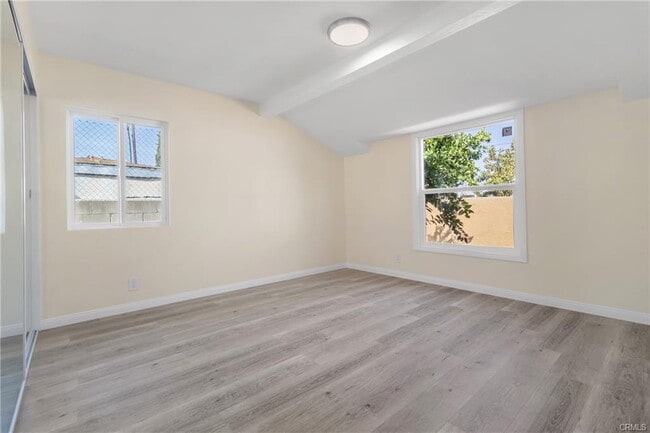 14724 Strathern St in Los Angeles, CA - Building Photo - Building Photo