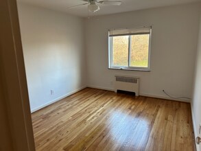 1271 Morten St in Cincinnati, OH - Foto de edificio - Building Photo