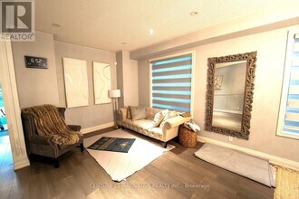 2406 Bridle Rd in Oshawa, ON - Building Photo - Building Photo