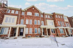 5259 Major Mackenzie Dr E in Markham, ON - Building Photo