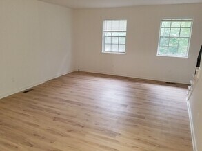 424 W Cadbury Dr in Lynchburg, VA - Building Photo - Building Photo