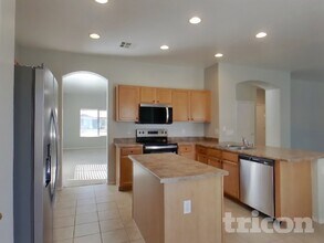 10668 E Lupine Ln in Florence, AZ - Building Photo - Building Photo