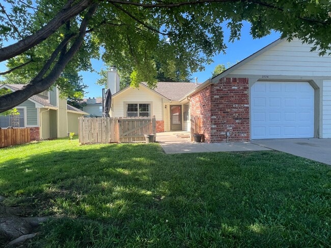 property at 3726 Pinnacle Ct