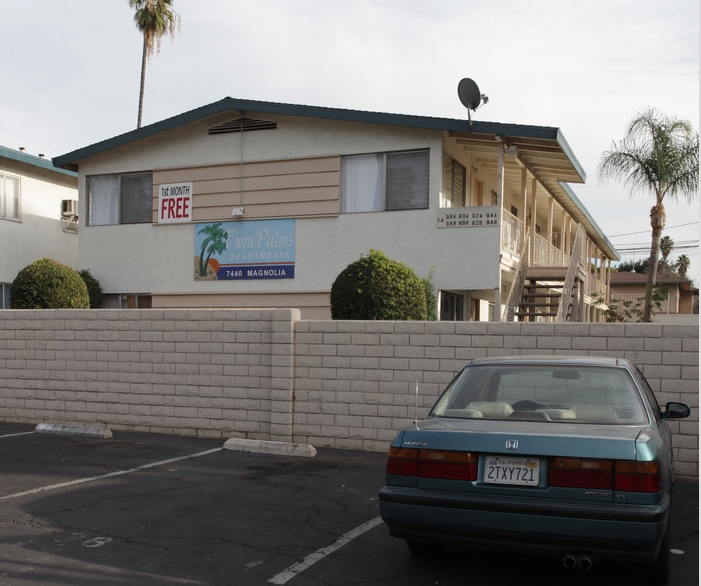 Twin Palms in Riverside, CA - Building Photo