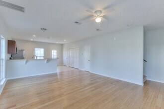 3052 RG Buchanan Dr in La Vergne, TN - Foto de edificio - Building Photo