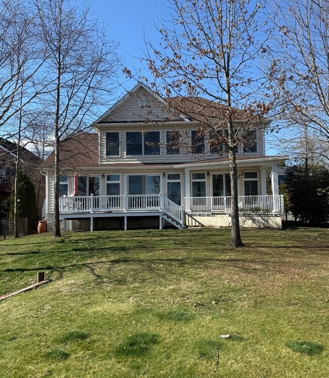 property at 943 Williams St