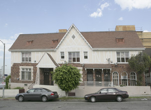 951-959 S Grand View St in Los Angeles, CA - Building Photo - Building Photo