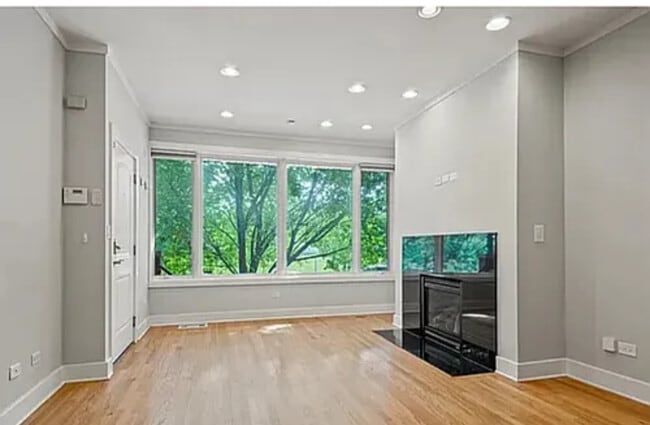 608 N May St in Chicago, IL - Building Photo - Building Photo