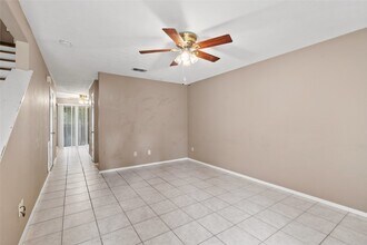2521 Crosstimbers Dr in Huntsville, TX - Building Photo - Building Photo