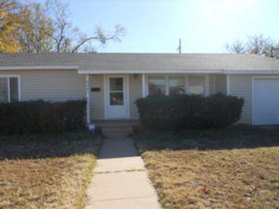 4305 31st St in Lubbock, TX - Building Photo