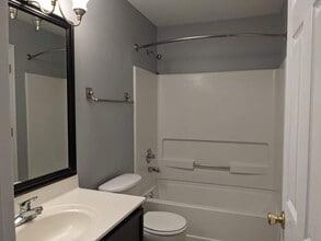 3994 Blackstone Dr in Aurora, IL - Building Photo - Building Photo