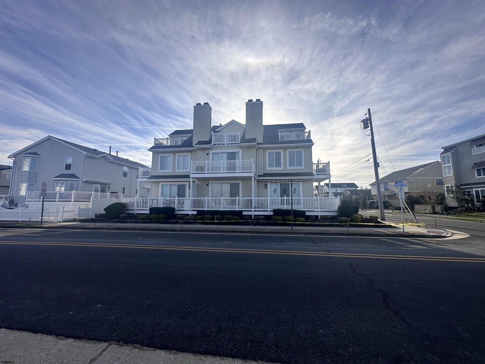 227 N 36th Ave in Longport, NJ - Building Photo