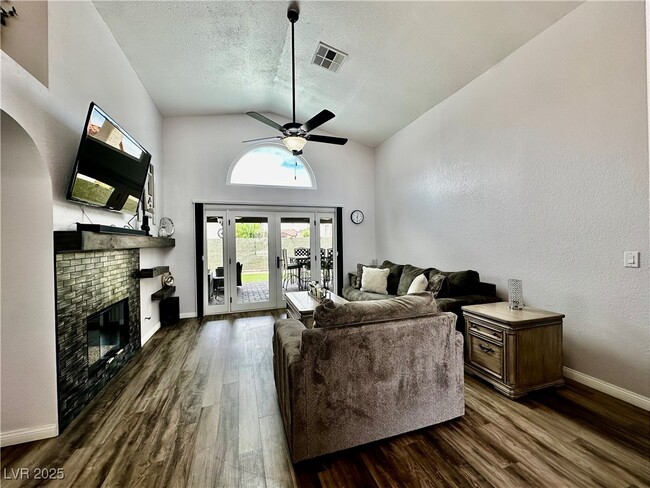 property at 41 Stone Cress Dr