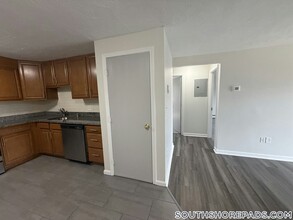 48 Dean St-Unit -J in Norwood, MA - Building Photo - Building Photo