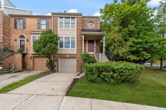9401 Rosmarin Way in Laurel, MD - Building Photo - Building Photo