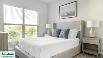 715 W Slaughter Ln in Austin, TX - Building Photo