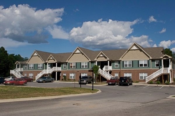 Whispering Woods in Louisville, KY - Building Photo