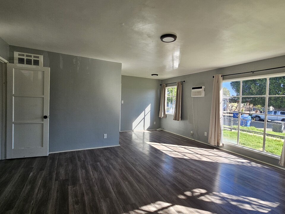 8775 Tilden Ave in Panorama City, CA - Building Photo