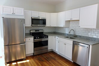 632 Columbia Rd, Unit 2 in Boston, MA - Building Photo - Building Photo