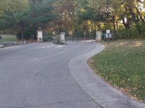 4582 Bishops Ct in Middleton, WI - Building Photo - Building Photo