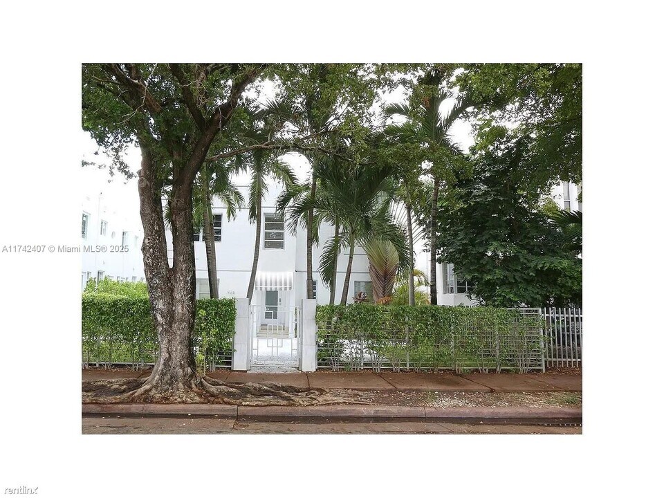 928 Jefferson Ave in Miami Beach, FL - Building Photo