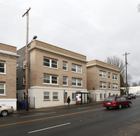 Morlee Court Apartments in Portland, OR - Building Photo - Building Photo