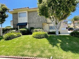 17181 Elm Lane, Unit 1 in Huntington Beach, CA - Building Photo