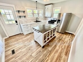 1618 Stinson Ave in Evansville, IN - Building Photo - Building Photo