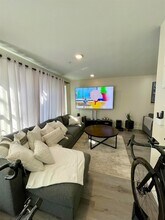 574 56th St in West New York, NJ - Building Photo - Building Photo