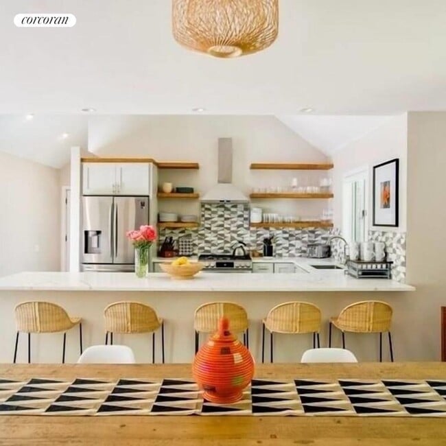 property at 20 Collingswood Dr