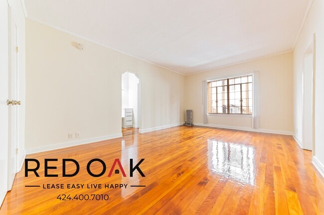 property at 621 S Gramercy Pl