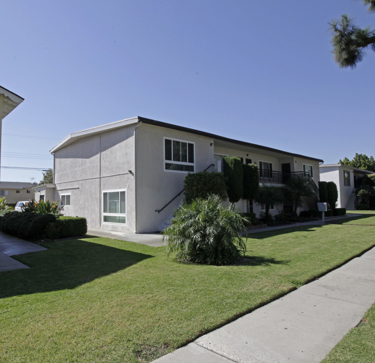 12571 Kensington Ln in Garden Grove, CA - Building Photo