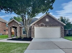 8321 Brigalow St in Arlington, TX - Building Photo