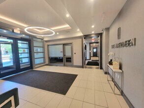 1650 Commonwealth Ave, Unit 304 in Boston, MA - Building Photo - Building Photo