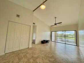 2297 SW 15th St, Unit 122 in Deerfield Beach, FL - Building Photo - Building Photo