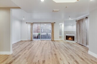 321 W Dryden St in Glendale, CA - Building Photo - Building Photo