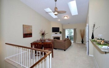 12916C Grays Pointe Rd, Unit C in Fairfax, VA - Building Photo - Building Photo