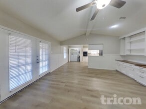 902 La Nell Drive Deer Park TX in Deer Park, TX - Building Photo - Building Photo