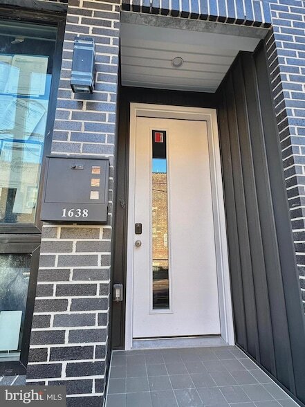 1636 S Bailey St in Philadelphia, PA - Building Photo - Building Photo