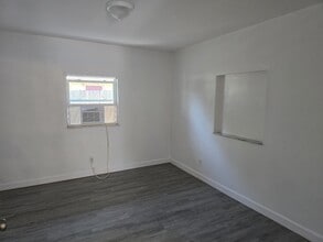1624 Coral Way in Largo, FL - Building Photo - Building Photo
