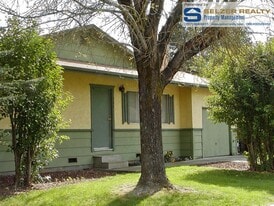 795 El Rio St in Ukiah, CA - Building Photo