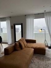 806 Olympic St, Unit 412 in Nashville, TN - Foto de edificio - Building Photo