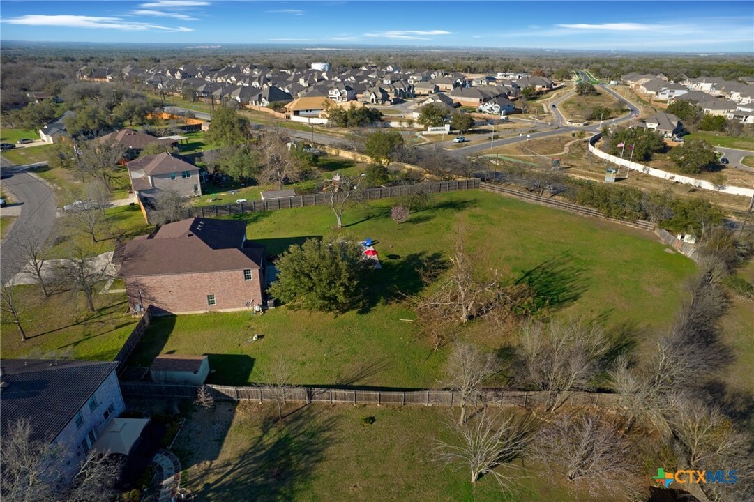 203 Bella Vista Cir in Kyle, TX - Building Photo