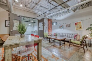 500 S Ervay St in Dallas, TX - Building Photo