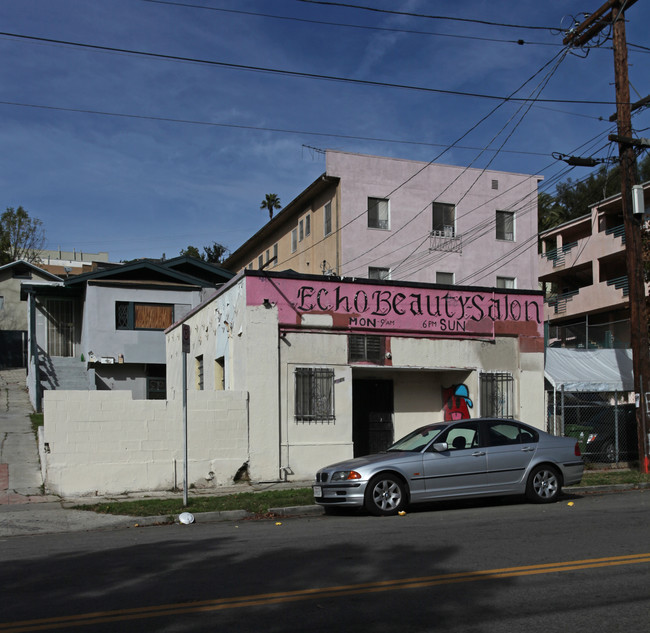 1923 Echo Park Ave in Los Angeles, CA - Foto de edificio - Building Photo