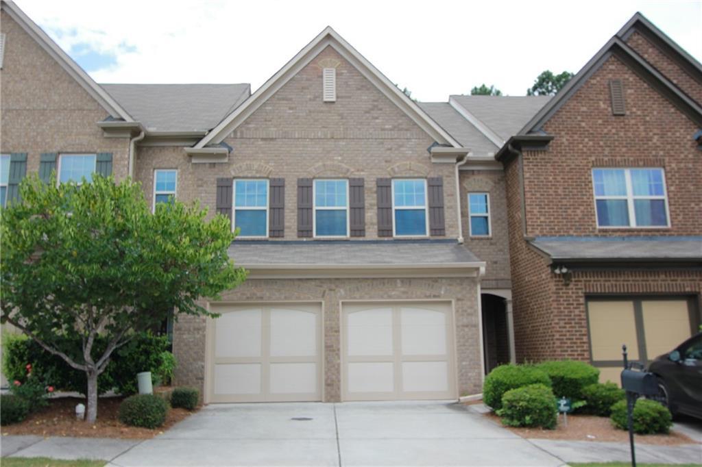 2132 Greencrest Cir in Alpharetta, GA - Foto de edificio